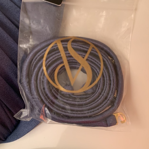 Victoria’s Secret Swim Set - Picture 5 of 6